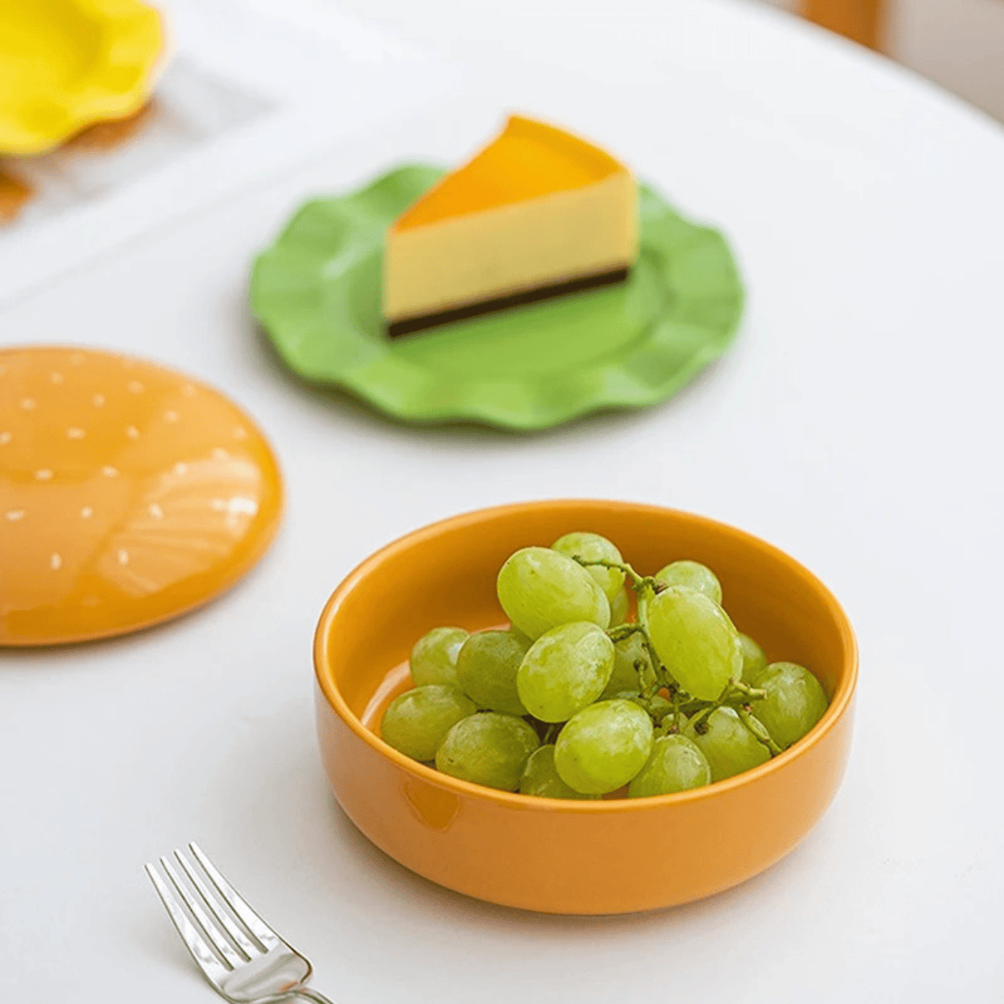 The Burger Stack Collection: Playful Ceramic Sets That Stack into a Perfect Burger